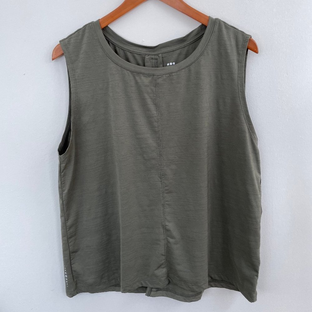 Title Nine Phoenix Pleat Back Tank Top size L
